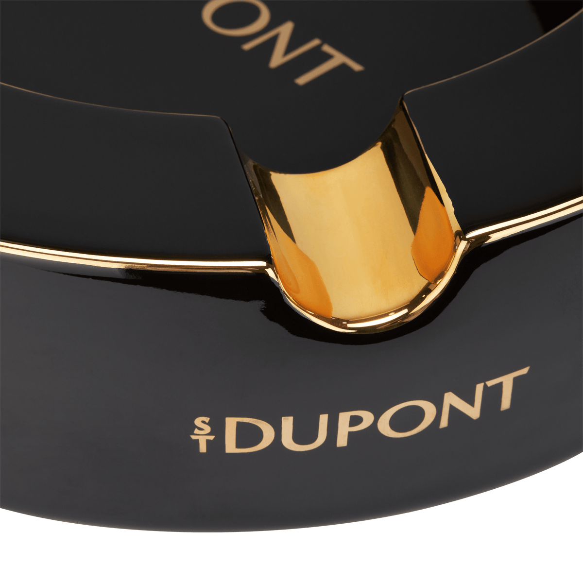porcelain Collection_Ashtray color_black for - him 3 - S.T. Dupont United Kingdom