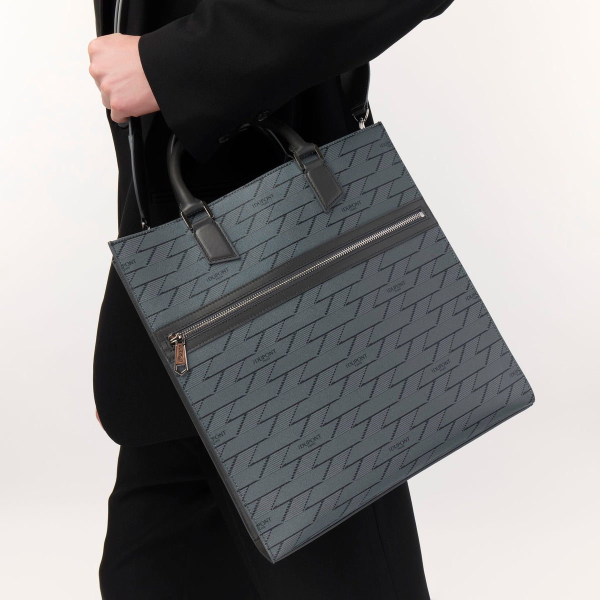Tote color_black gender_man leather goods 6 - S.T. Dupont United Kingdom