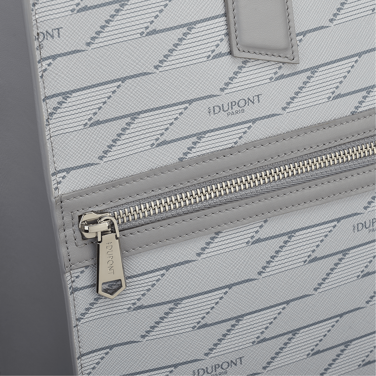 Tote color_grey gender_man leather goods 6 - S.T. Dupont United Kingdom