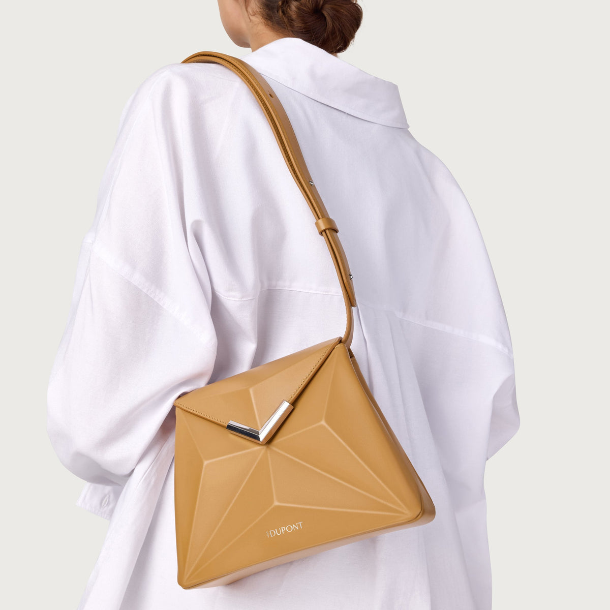 Small color_tan gender_woman leather goods 4 - S.T. Dupont United Kingdom